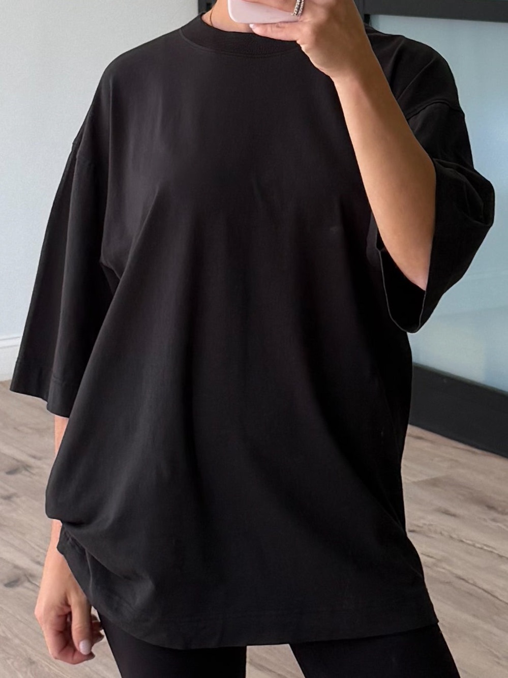 Talulah oversized t-shirt. Womens Ribbed Black Crew Neck Shirt - small
